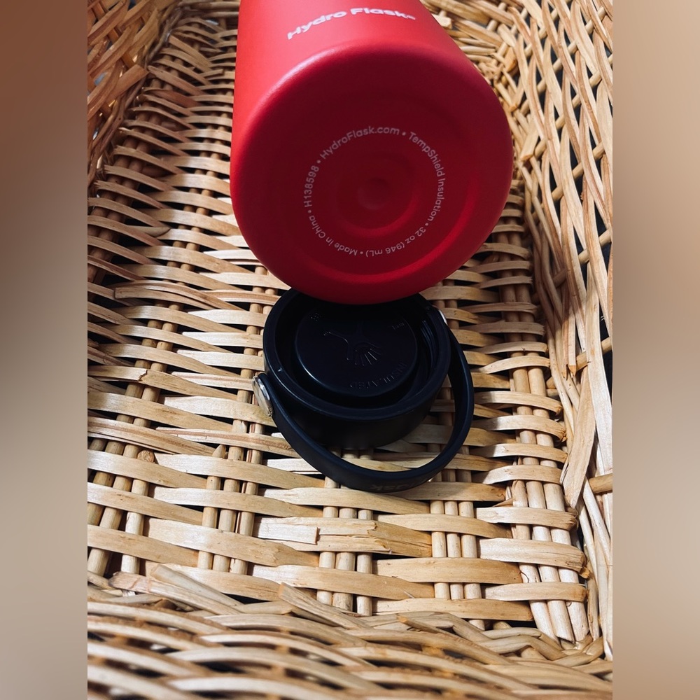Hydro Flask - Picture 3 of 3